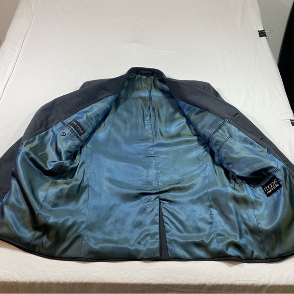 Kenneth Cole Men’s Blue Suit made in the USA 3 button closure blazer - Picture 5 of 16